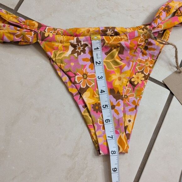 NWT Stone Fox Swim SET Conch Top and Bijou Bottom Retro Pop Floral Reformation L - Picture 8 of 14